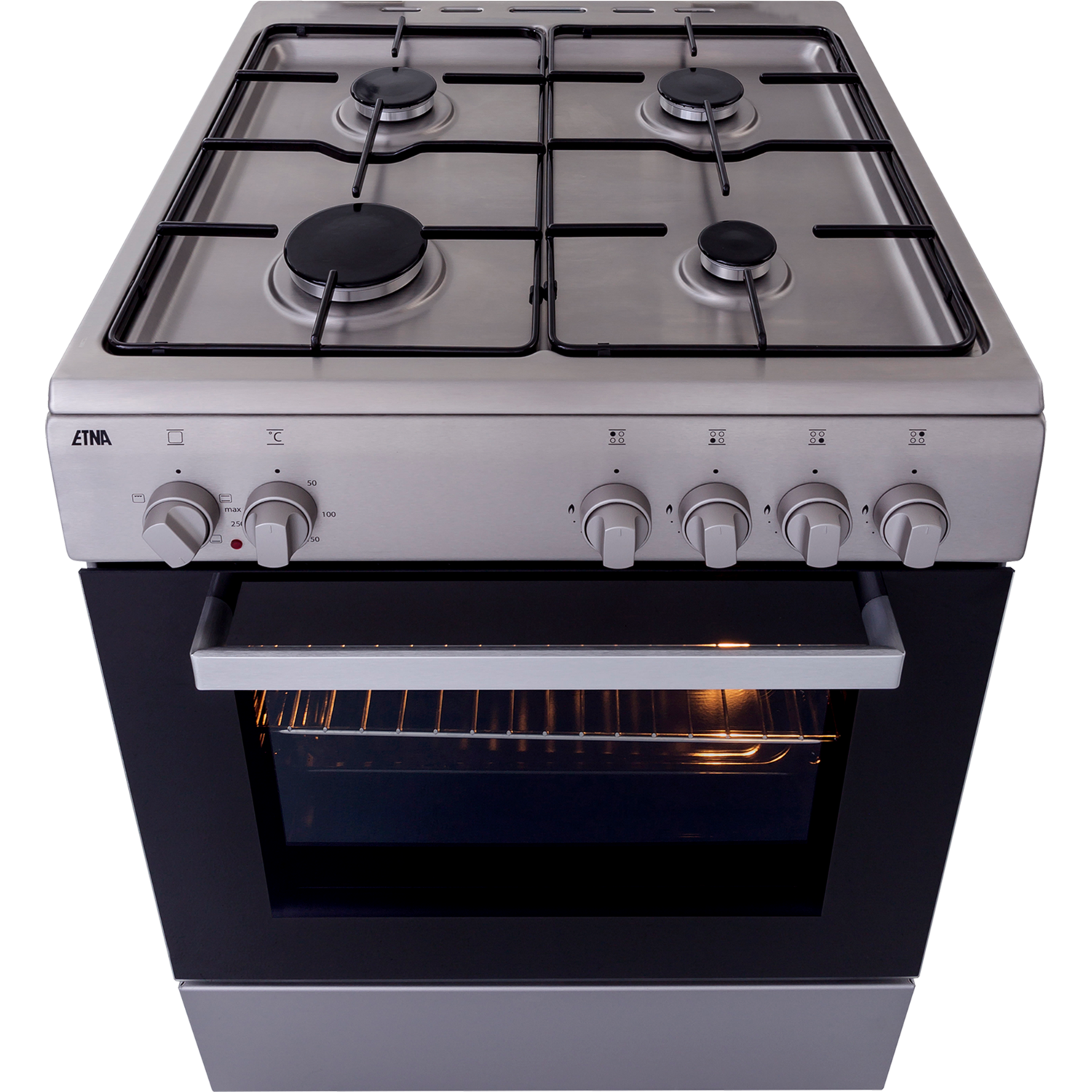 Een oven met een gaskookplaat, knoppen en open ovendeur, tegen een zwarte achtergrond, schuine weergave.