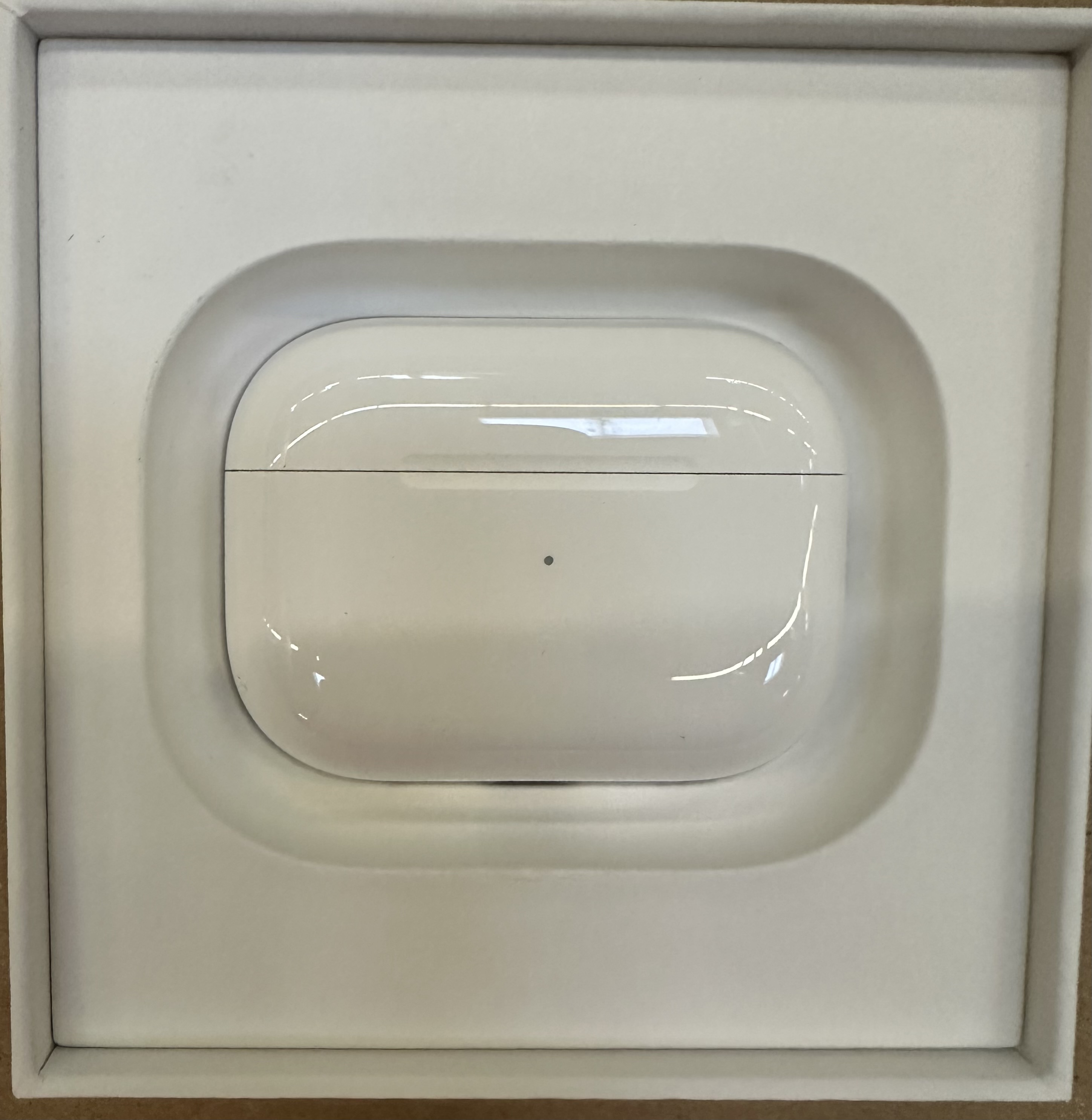 OUTLET - Słuchawki bezprzewodowe APPLE AirPods Pro (2. generacji) z etui MagSafe (USB‑C) MTJV3ZM/A