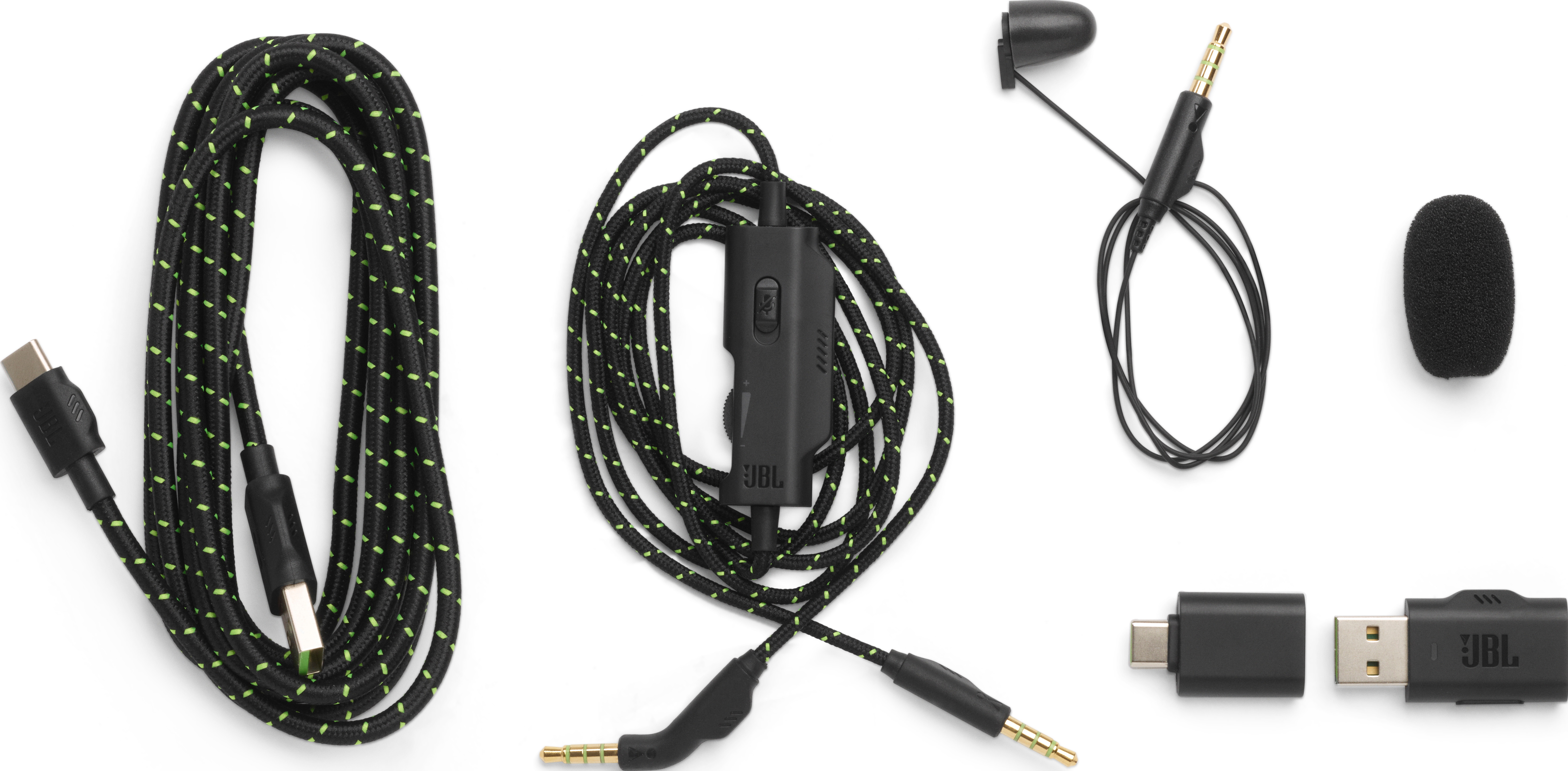 JBL Gaming-Headset-Komponenten: Kabel, Mikrofon und Adapter.