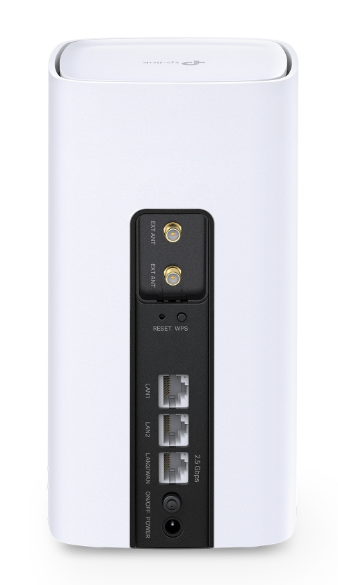 Widok z tyłu białego routera Wi-Fi TP-Link z widocznymi portami i antenami.