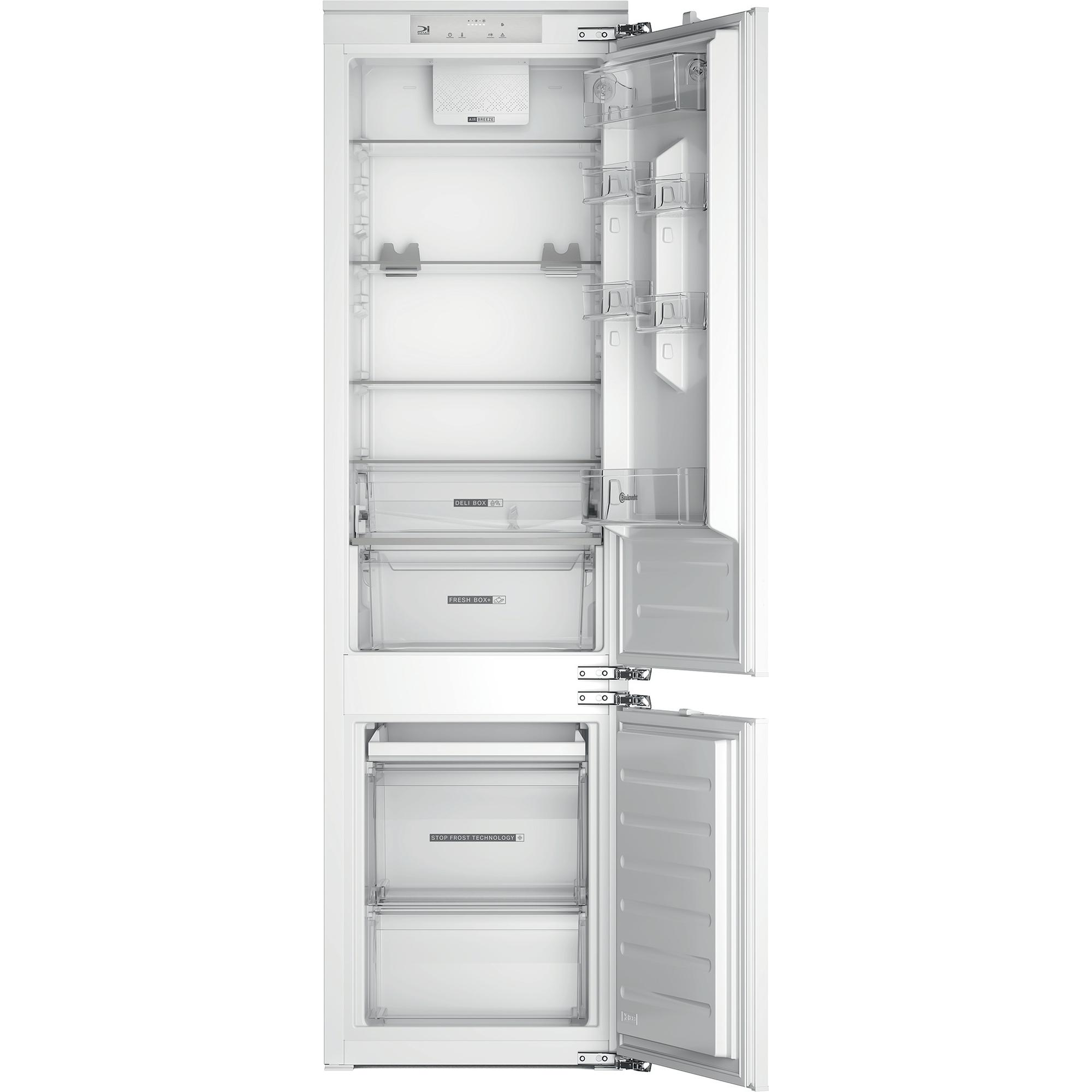 Weißer offener Kühlschrank. Innere Regale und Schubladen sind sichtbar.