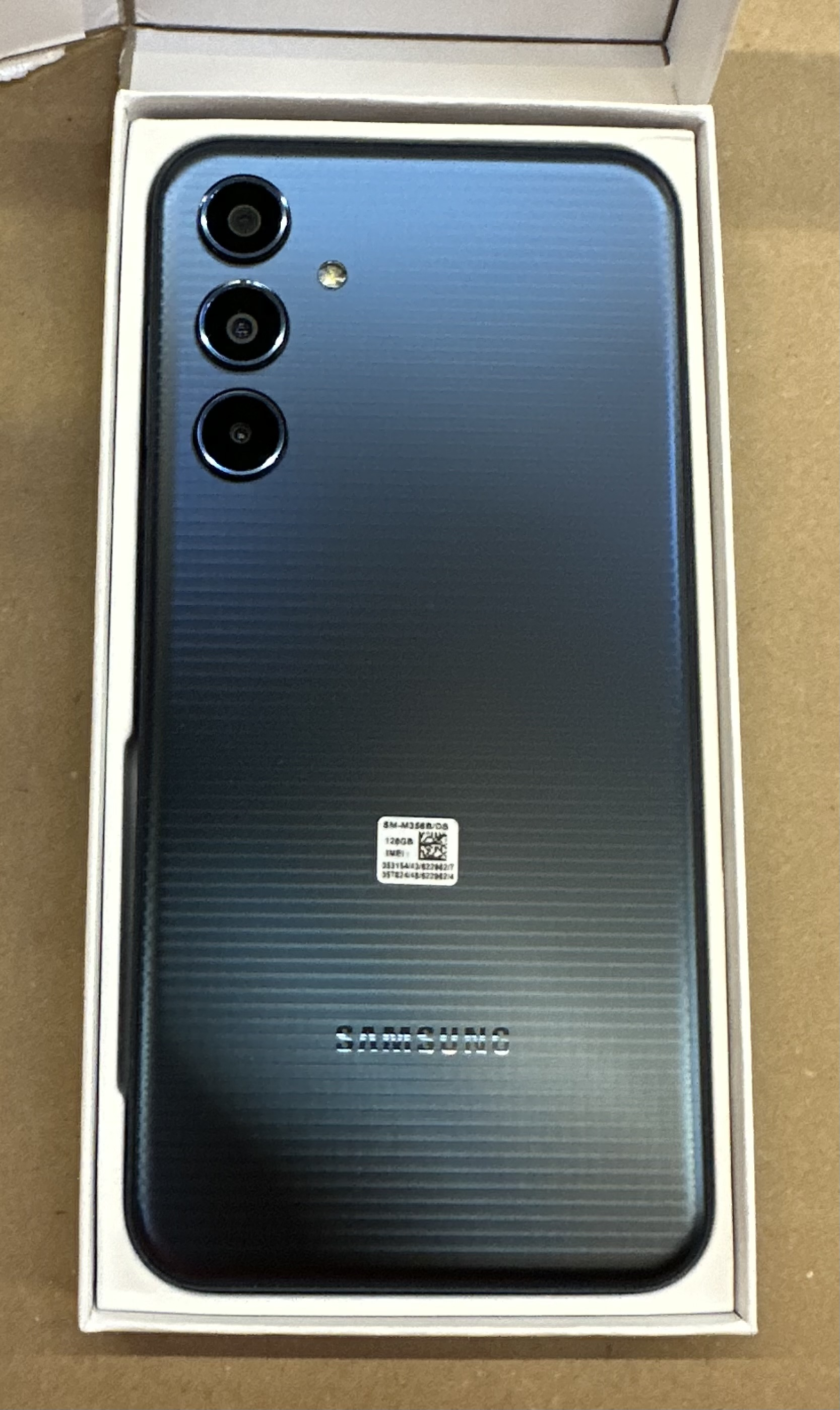 OUTLET - Smartfon SAMSUNG Galaxy M35 5G 6/128GB Granatowy