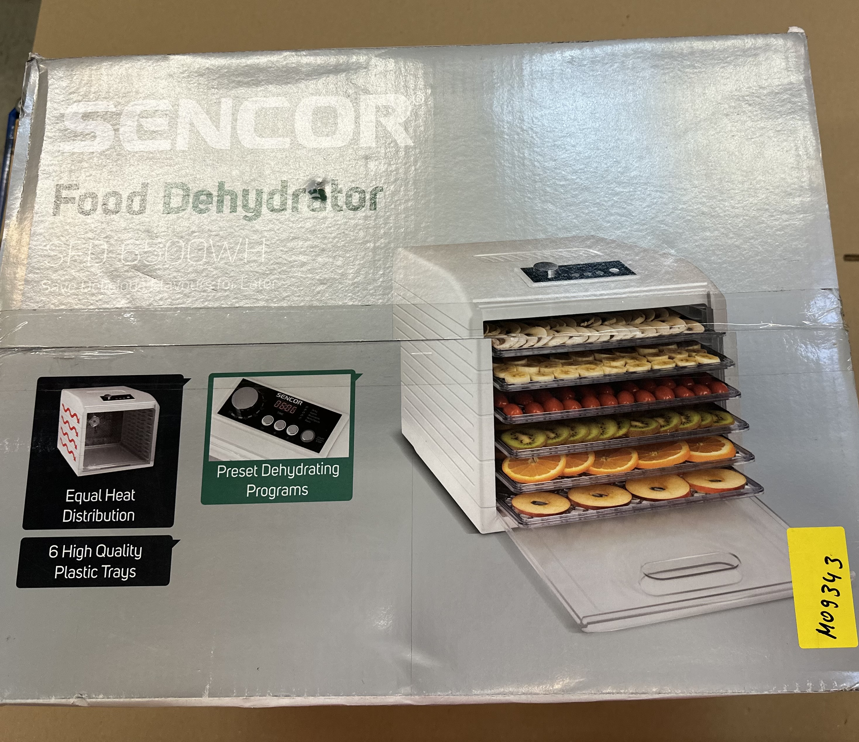 Pudełko dehydratora żywności Sencor. Pokazuje dehydrator i jego funkcje.