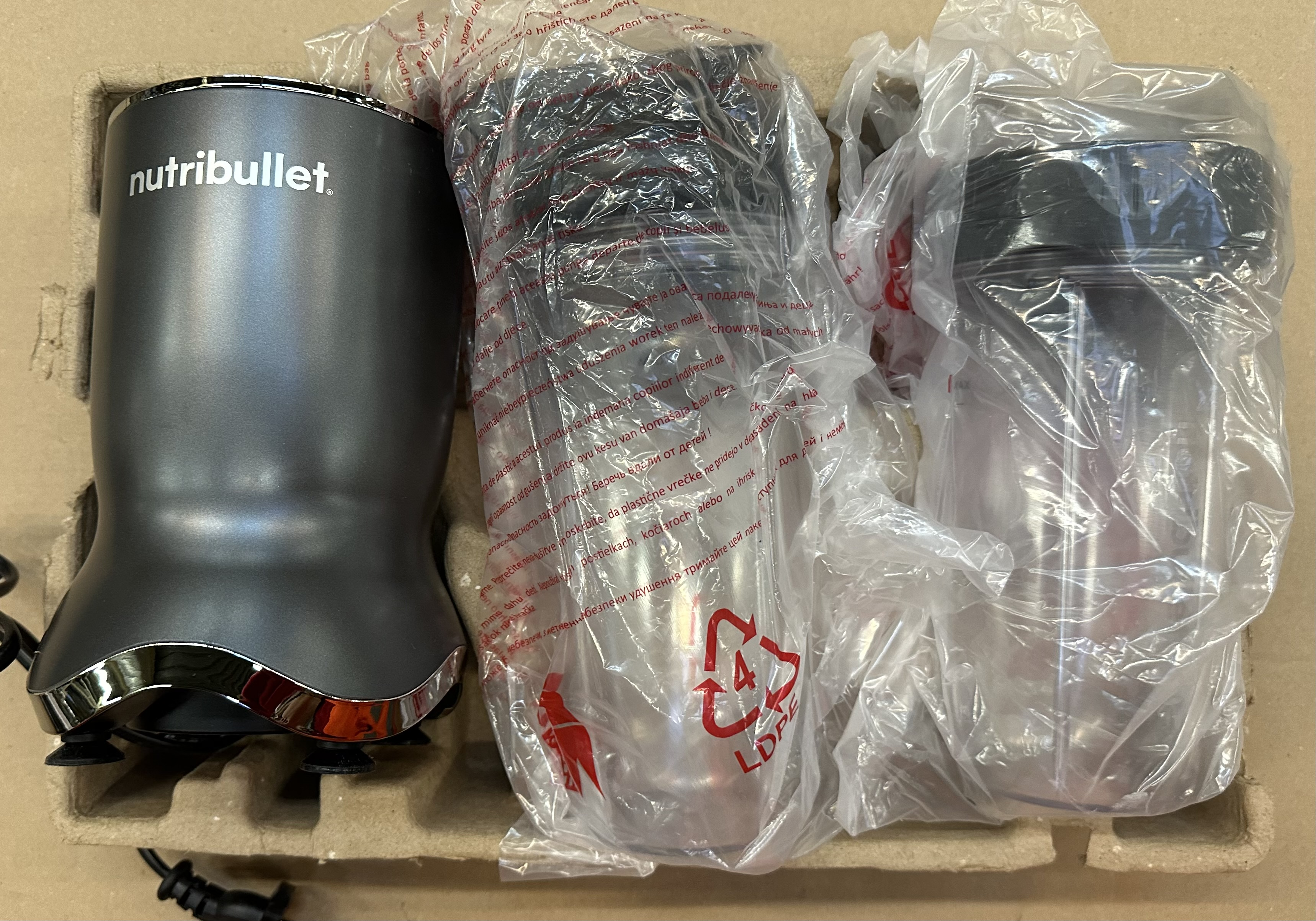 OUTLET - Koktajler NUTRIBULLET NB1206DG Czarny