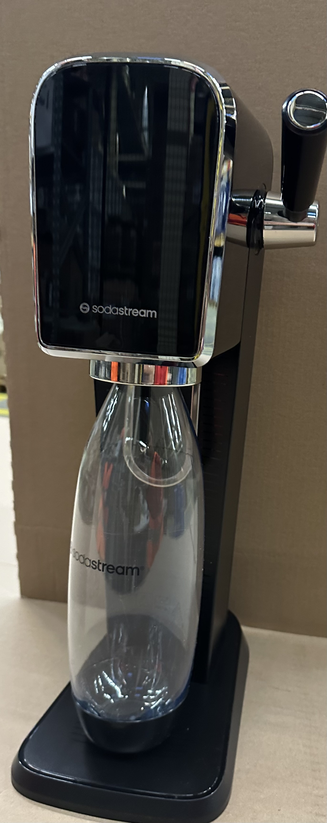OUTLET - Saturator SODASTREAM ART BLACK + Butelka i nabój