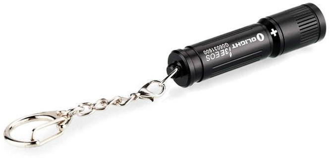Schwarze Olight-Taschenlampe mit Schlüsselanhänger.
