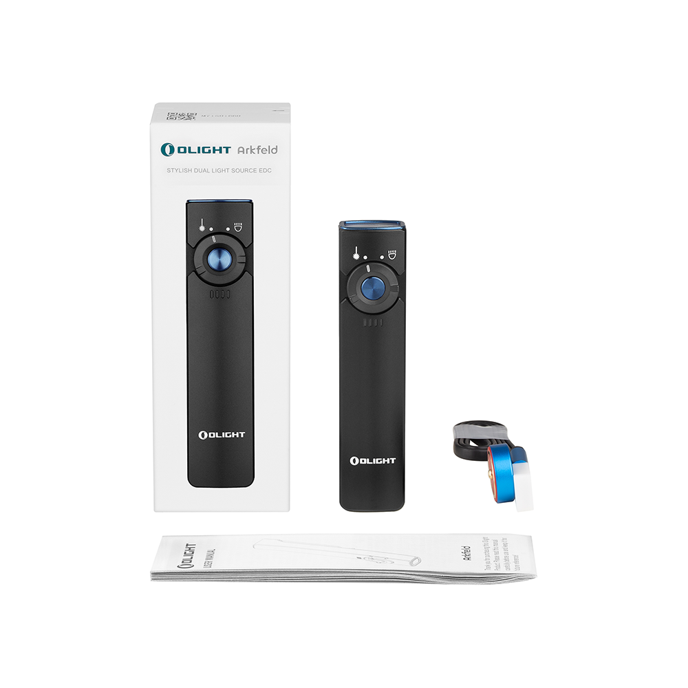 Schwarzes Taschenlampen-Set mit Box und Zubehör auf weißem Hintergrund.