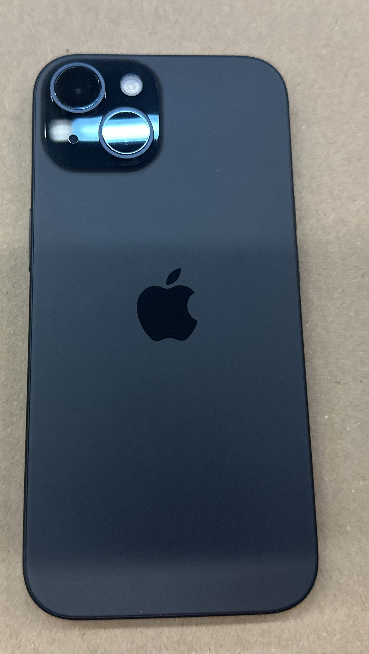 OUTLET | Smartfon APPLE iPhone 15 128GB Czarny MTP03PX/A | MediaMarkt