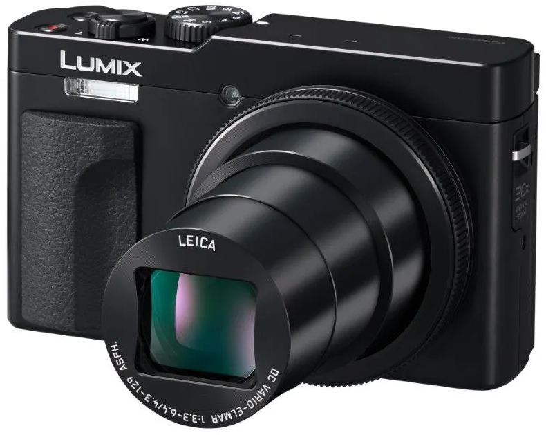 Appareil photo noir avec objectif Leica. Il a un objectif proéminent et une poignée latérale. La marque LUMIX est visible.