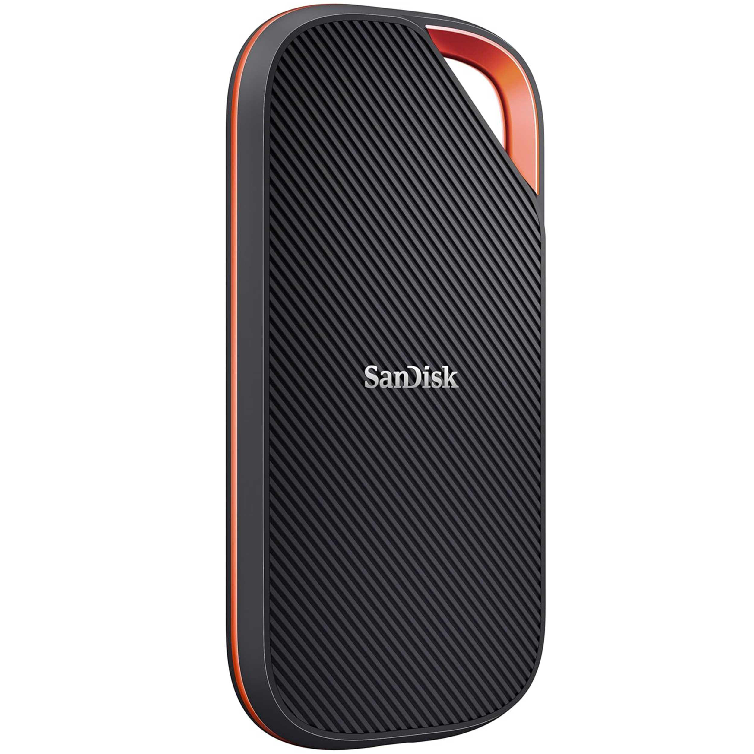 Schwarze und orange SanDisk externe Festplatte mit geriffelter Textur.