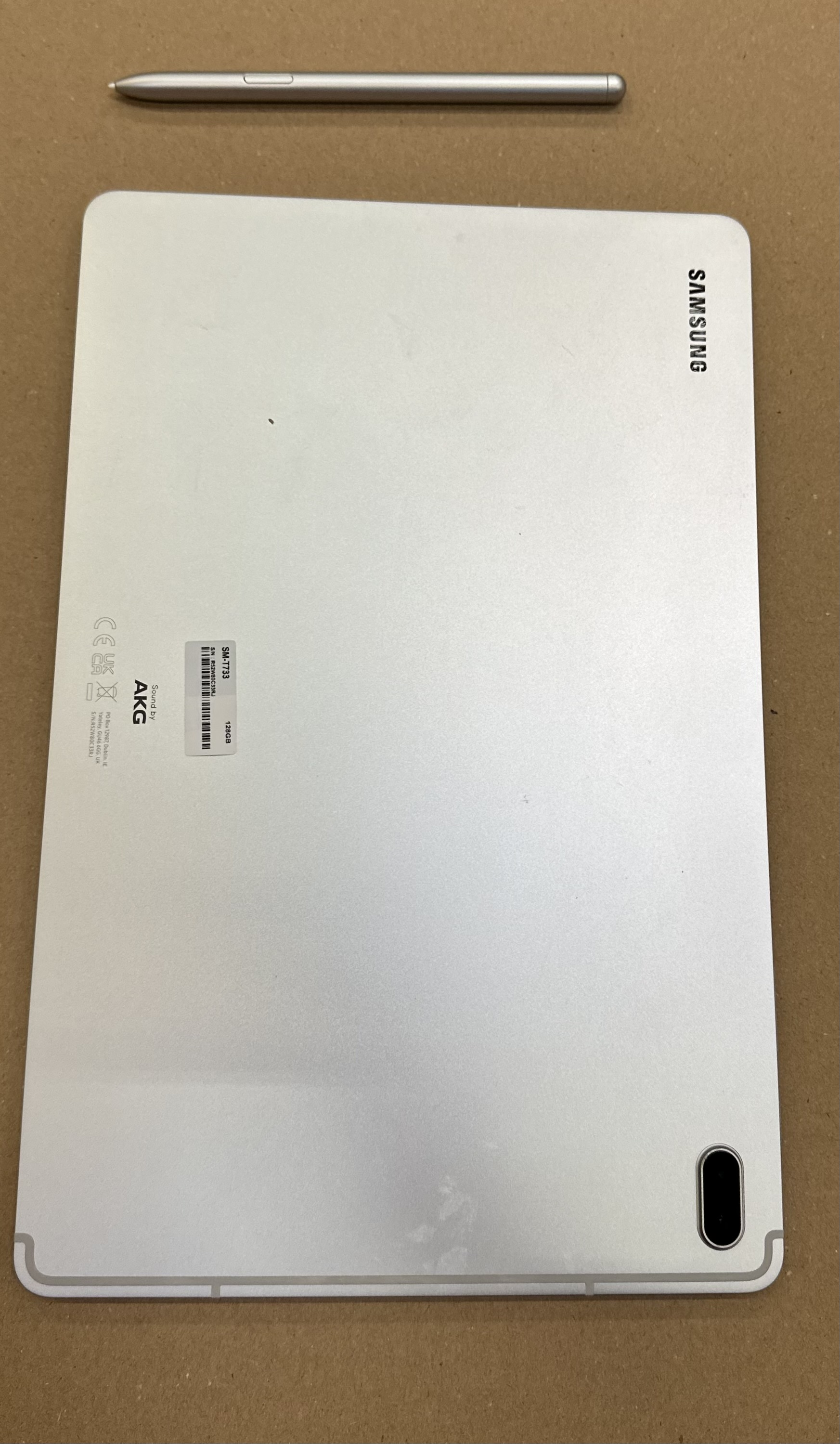 OUTLET - Tablet SAMSUNG Galaxy Tab S7 FE 12.4 WiFi 6GB/128GB Srebrny SM-T733NZSEEUE + rysik S-Pen