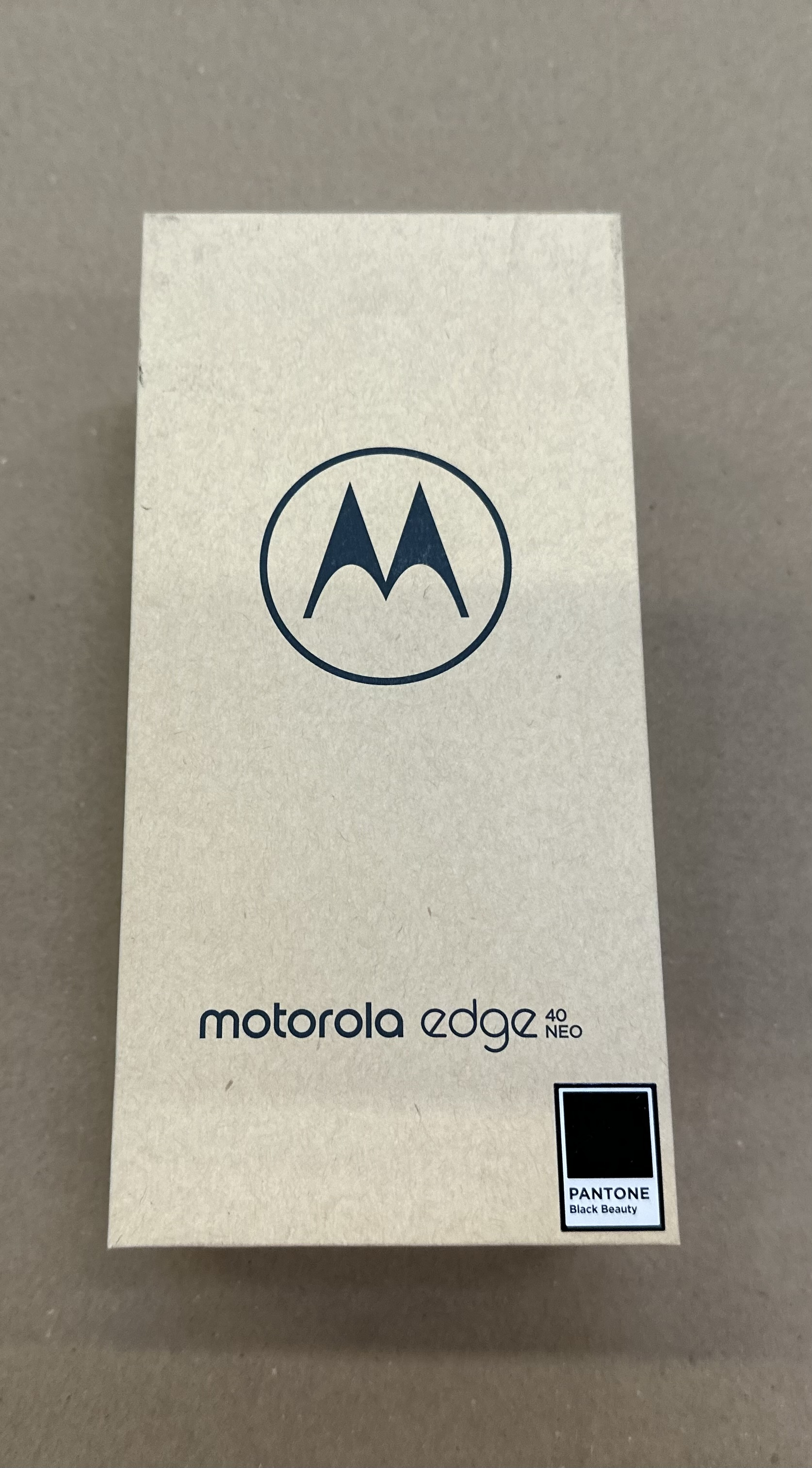 OUTLET - Smartfon MOTOROLA Edge 40 Neo 5G 12/256GB Czarny