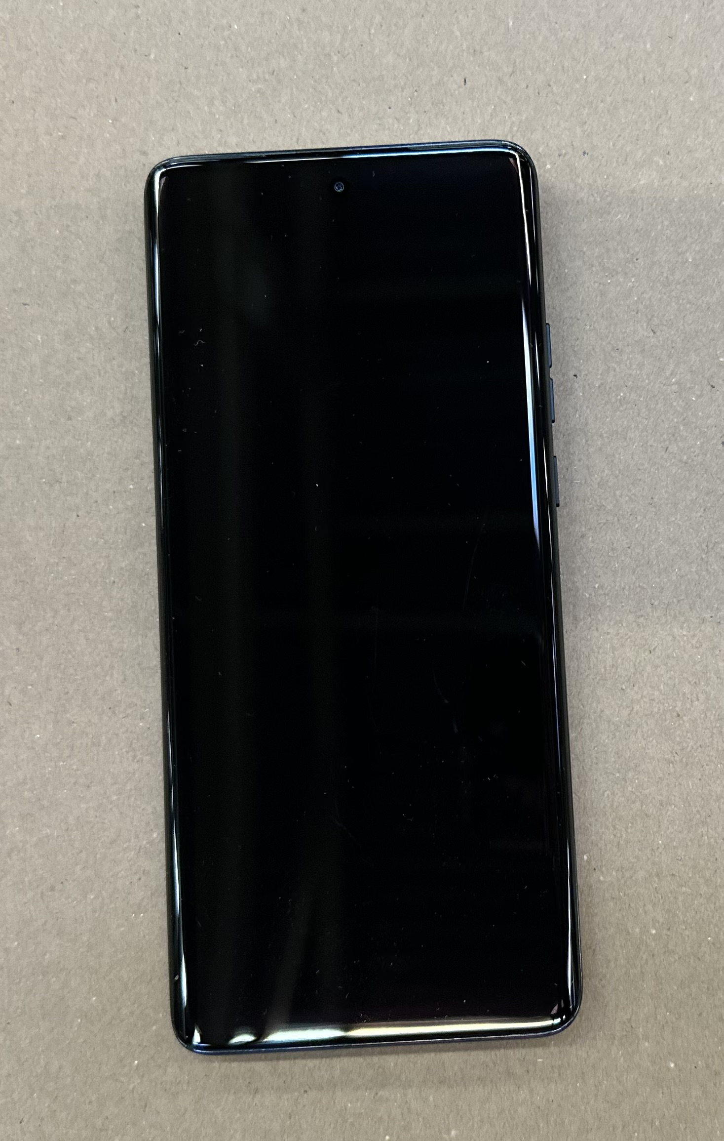 OUTLET - Smartfon MOTOROLA Edge 40 Neo 5G 12/256GB Czarny
