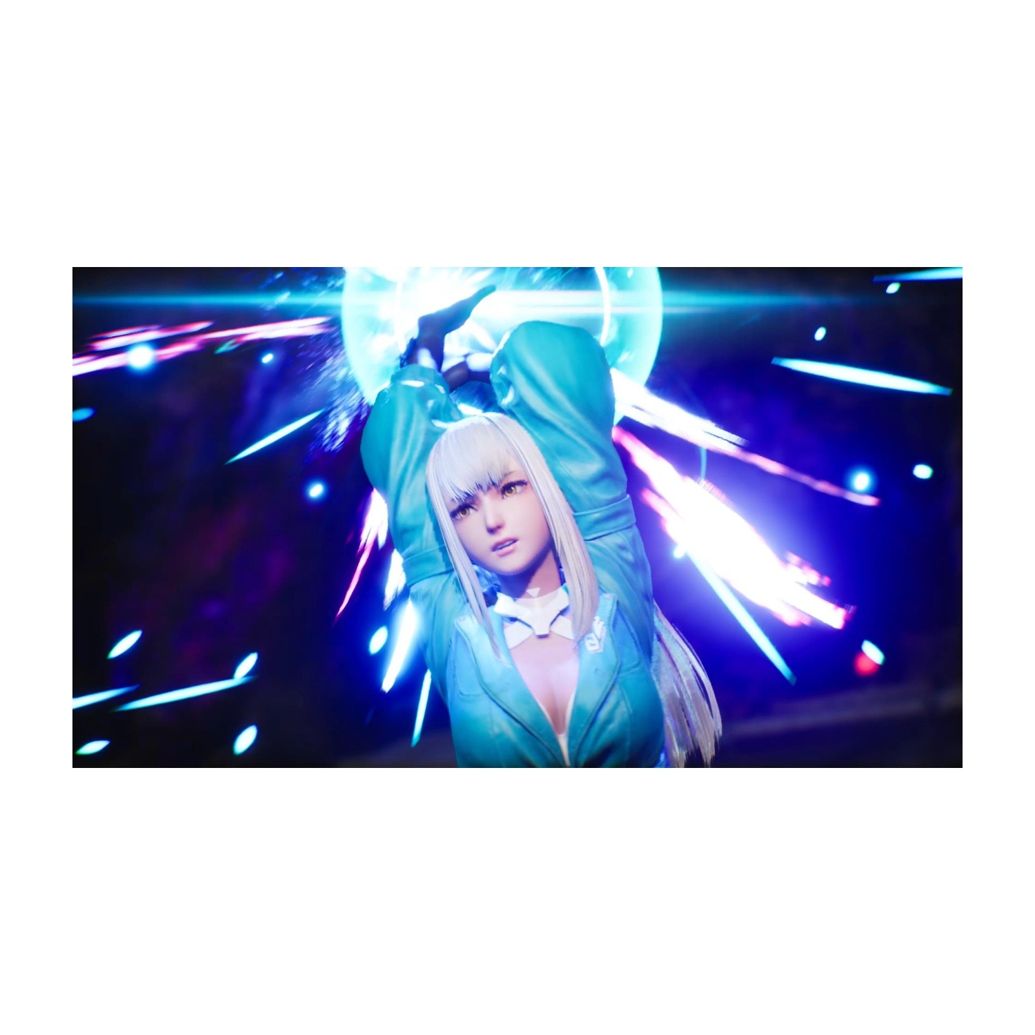 Una donna con i capelli bianchi, in giacca blu, alza le braccia. Dietro di lei c'è una luce blu.