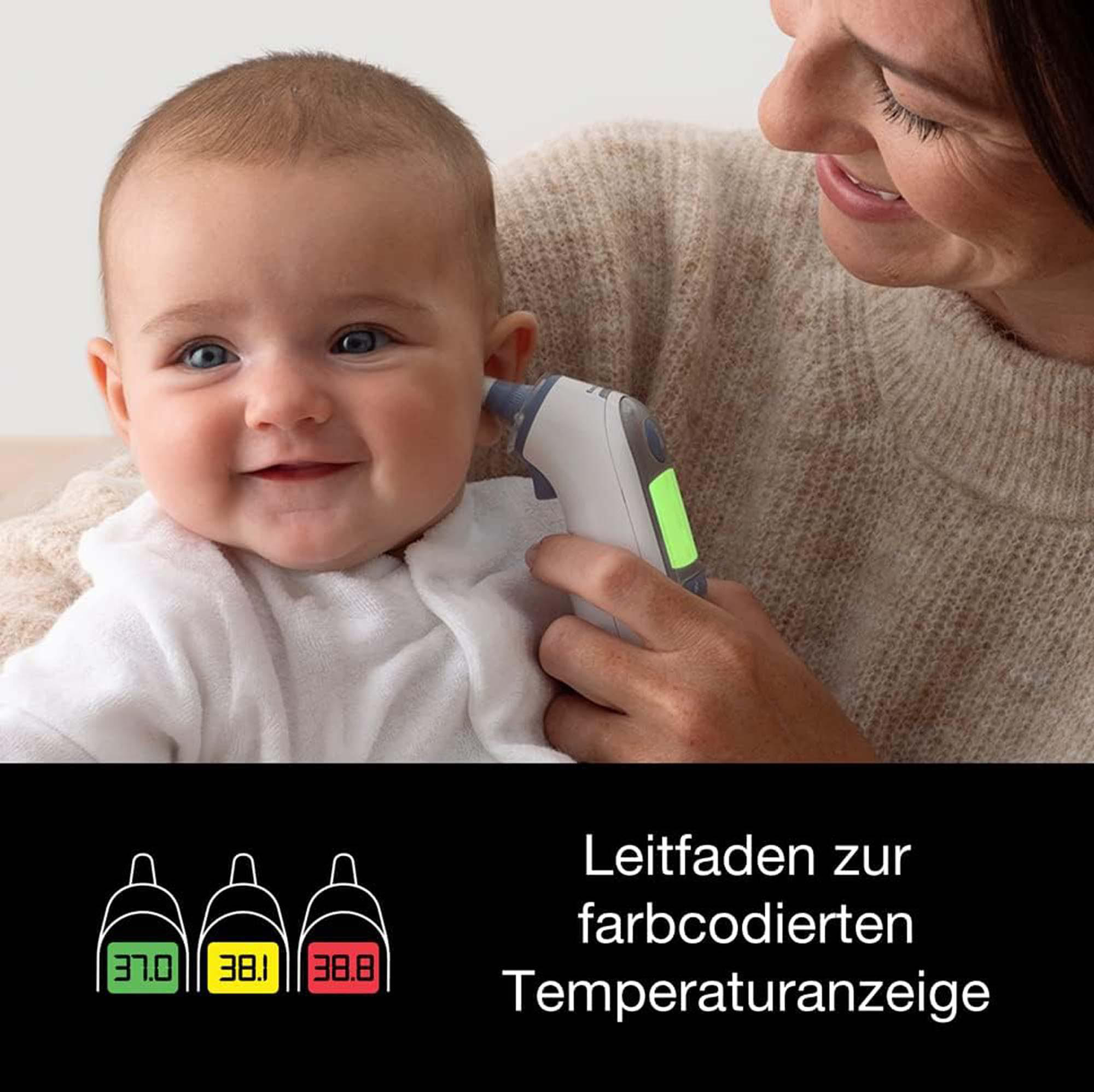 Baby lächelt, Ohr-Temperatur gemessen, farbcodierte Temperaturanzeige.