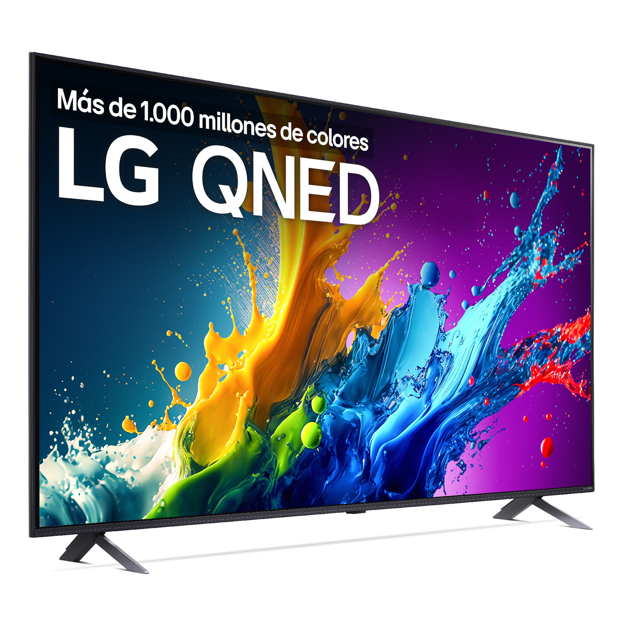Se muestra una sala de estar con TV, control remoto y barra de sonido.
