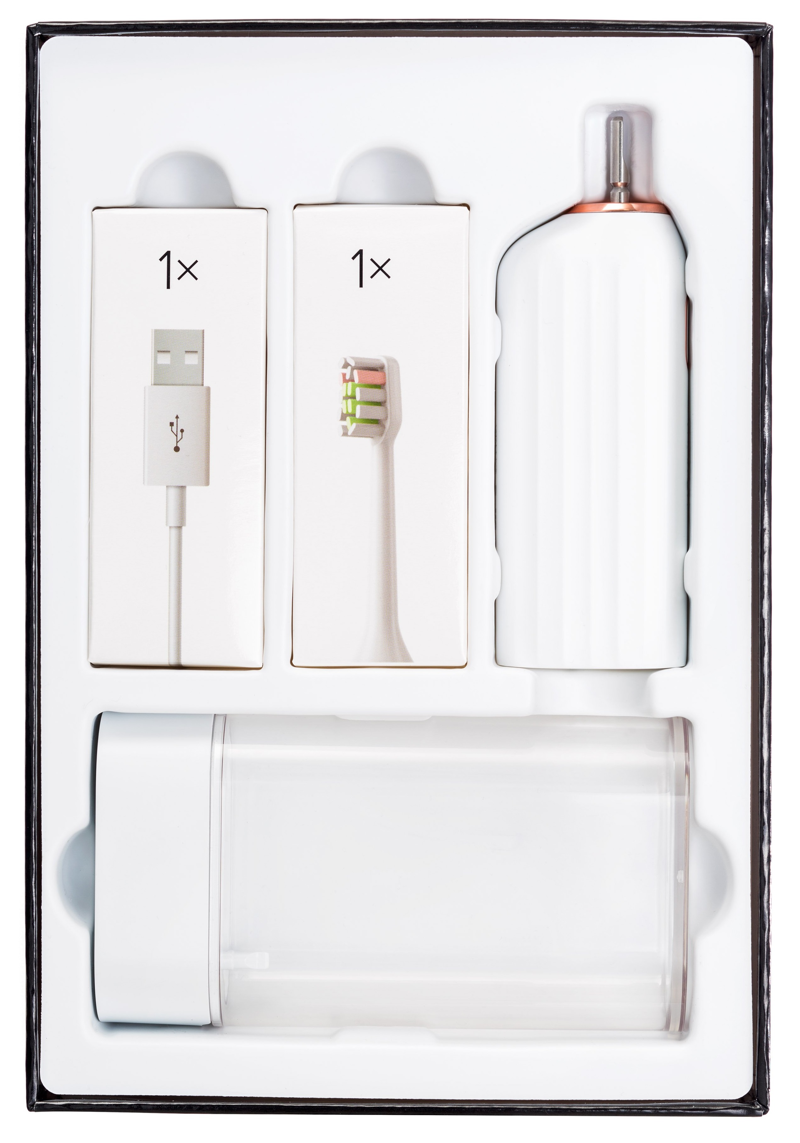 Opakowanie zestawu szczoteczki elektrycznej. Zawiera szczoteczkę, dodatkową główkę, ładowarkę i osłonę.