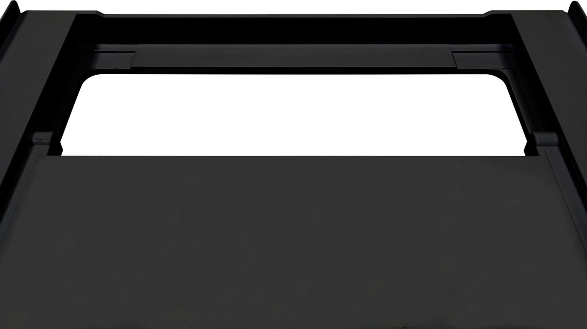 Czarna metalowa rama, góra i dół, otwarta środkowa część.