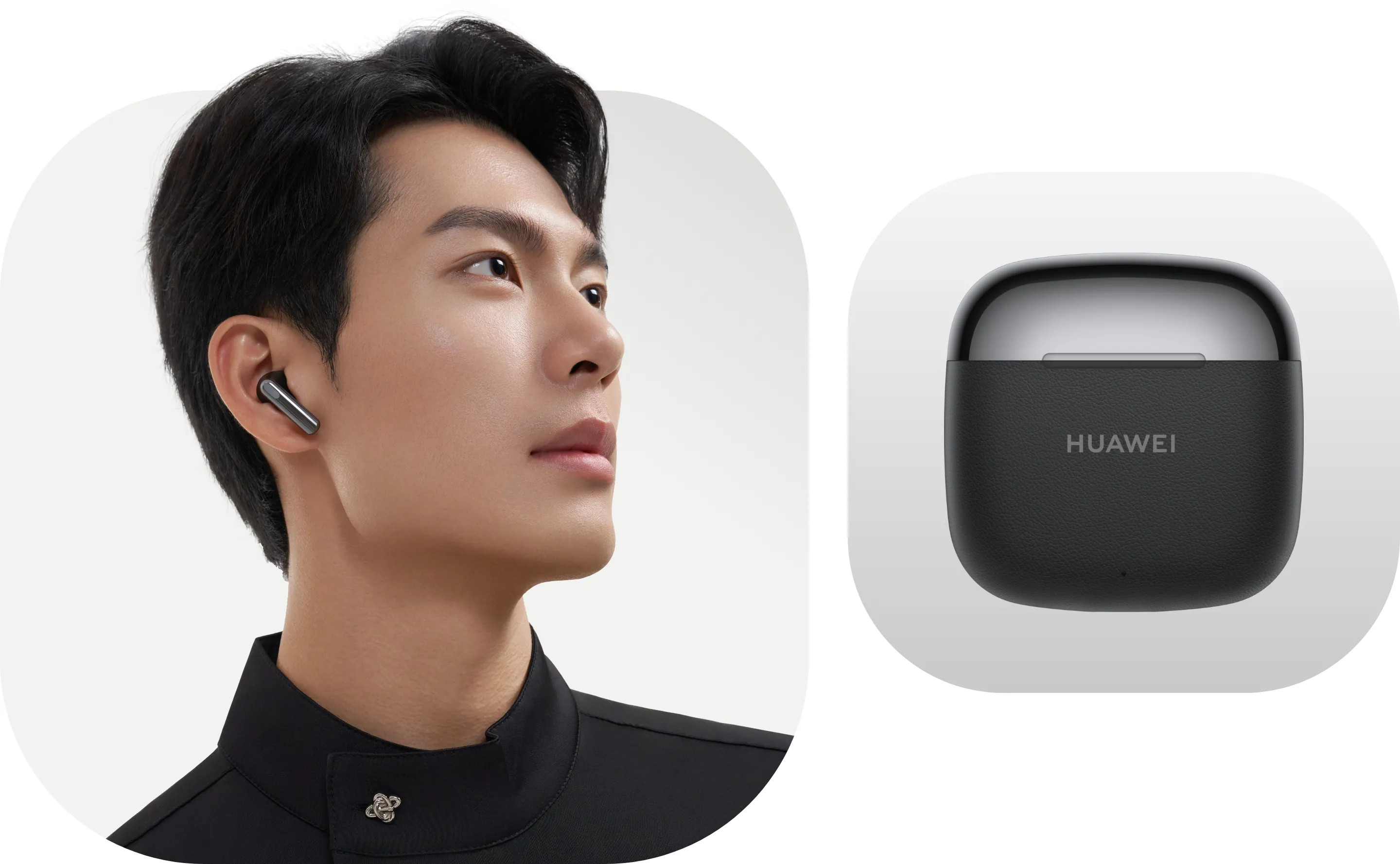 Mężczyzna z wkładką douszną i etui ładującym. Wkładka jest w jego uchu.