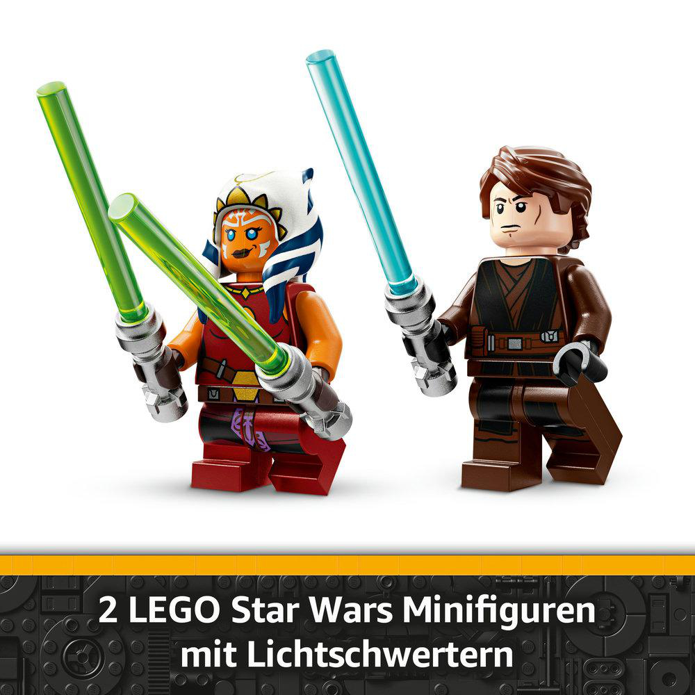 Zwei Lego Star Wars-Minifiguren, Ahsoka Tano und Anakin Skywalker, halten Lichtschwerter.