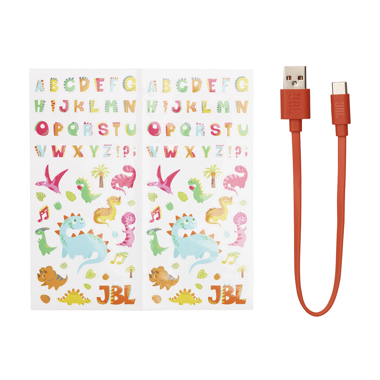 Alfabe, dinozorlar ve JBL logosu içeren çıkartma sayfaları. Yanında kırmızı bir USB kablosu.