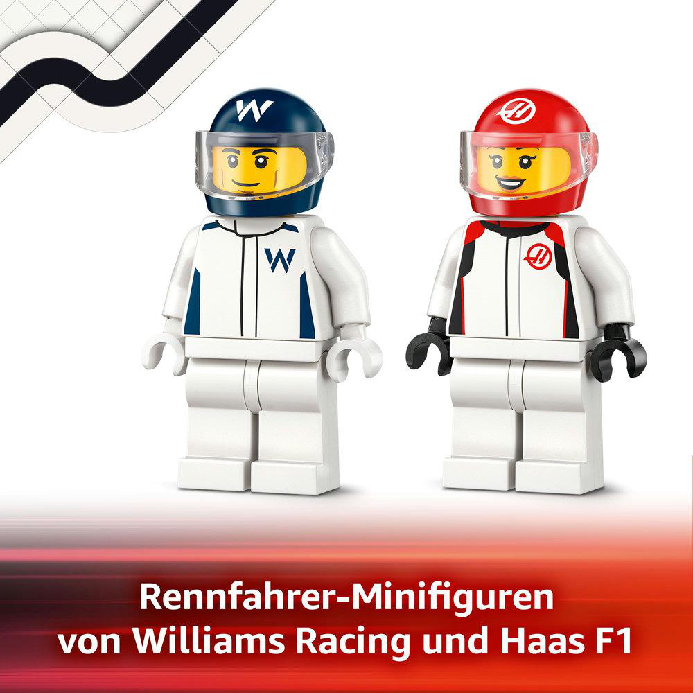 Zwei Lego-Minifiguren von Formel-1-Fahrern in Rennanzügen und Helmen. Weißer Hintergrund.