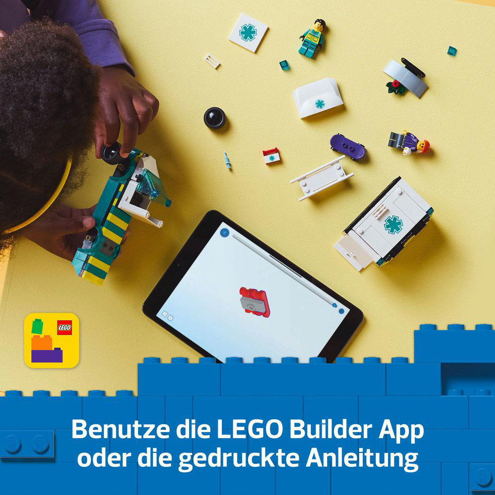 Kind mit Lego-Set, Tablet mit Lego-Anweisungen. Verschiedene Lego-Teile und blaue Blockbasis.