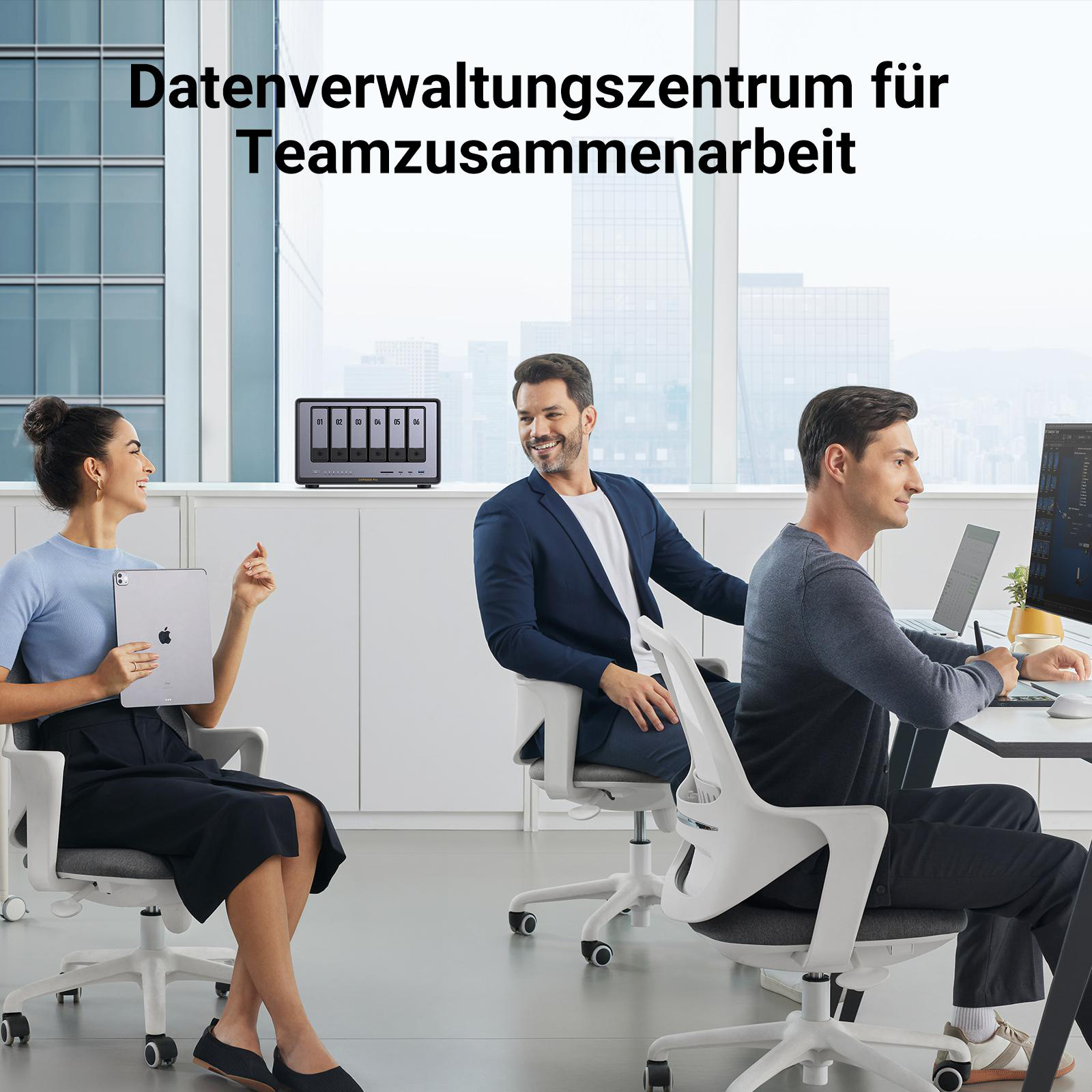 Ein graues UGREEN NAS-Gerät auf weißem Hintergrund, mit UGREEN-Logo.
