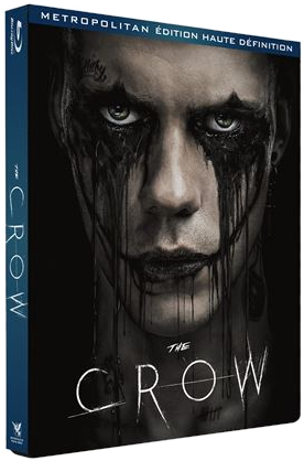 De Crow Blu-ray-hoes. Een man met zwarte make-up en donker haar, met tekst.