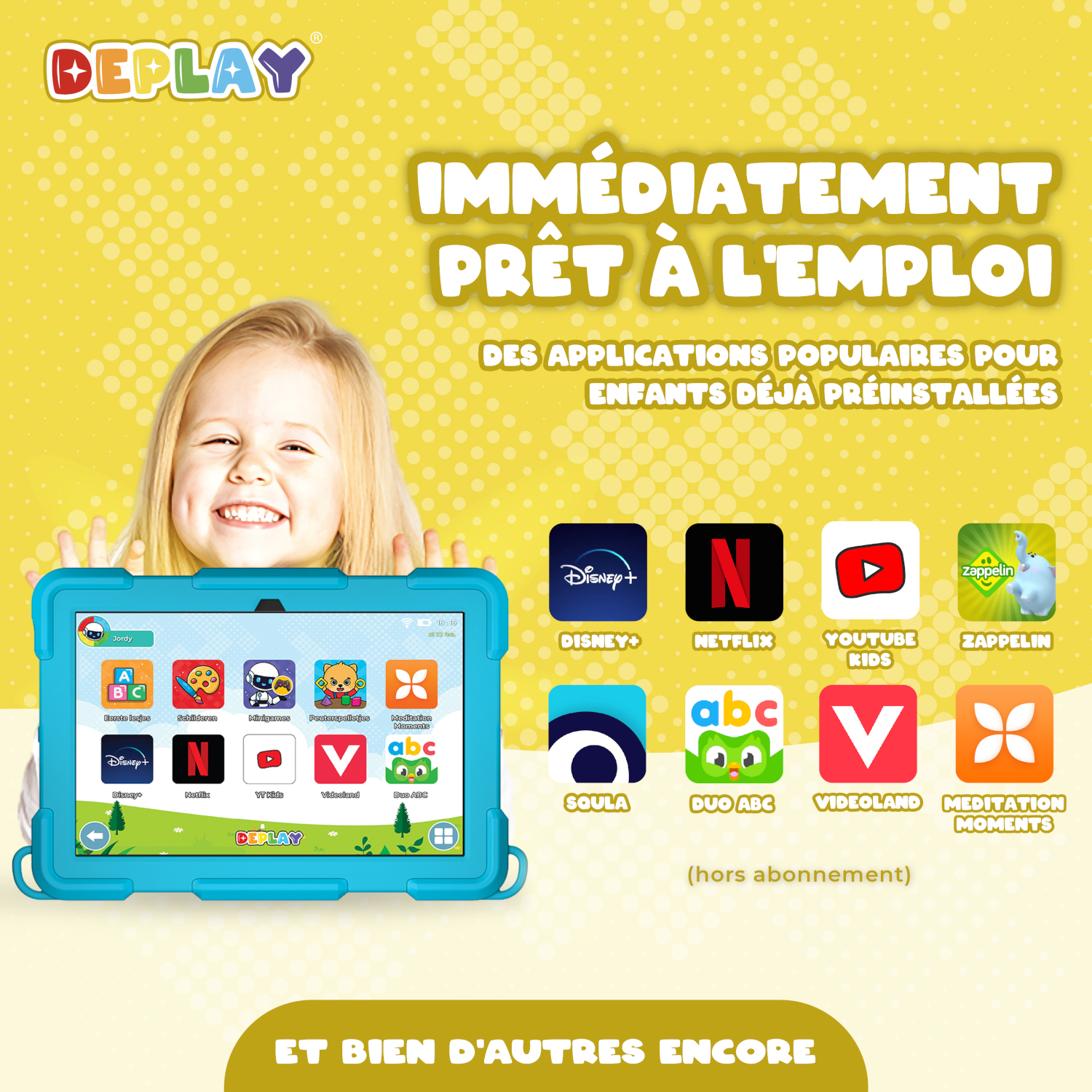 Un enfant souriant tenant une tablette bleue avec des applications préinstallées comme Netflix et Disney+.
