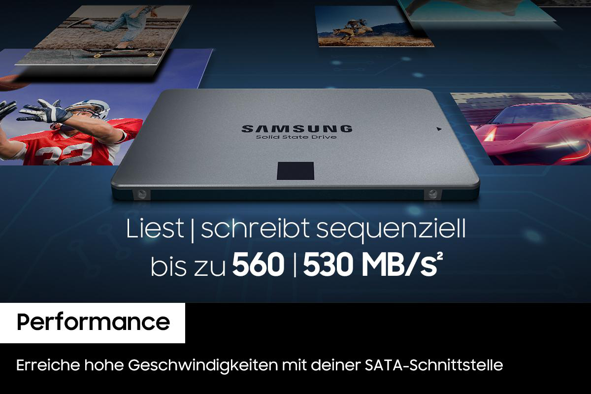 Silberne SSD mit blauem Hintergrund. Bilder von Sport, Computerspielen im Hintergrund.