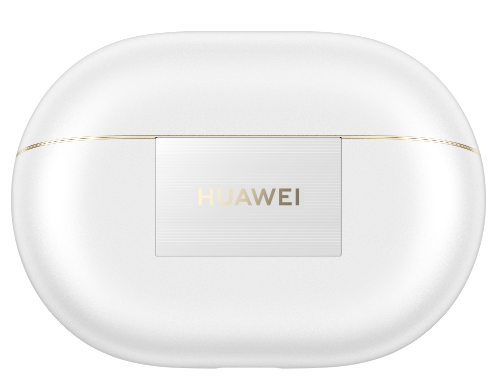 Białe etui na słuchawki Huawei. Etui ma owalny kształt ze złotym akcentem i logo Huawei.