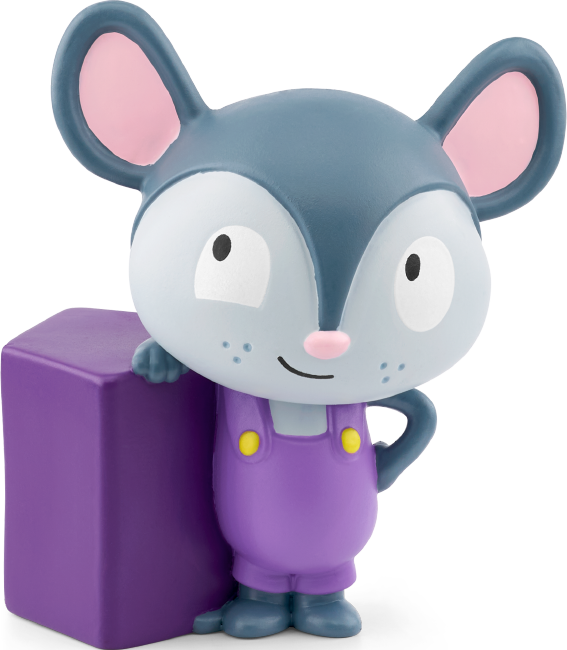 Eine Zeichentrickfigur einer Maus mit lila Latzhose lehnt an einem lila Block. Die Maus hat einen blauen Körper, rosa Ohren und ein lächelndes Gesicht.