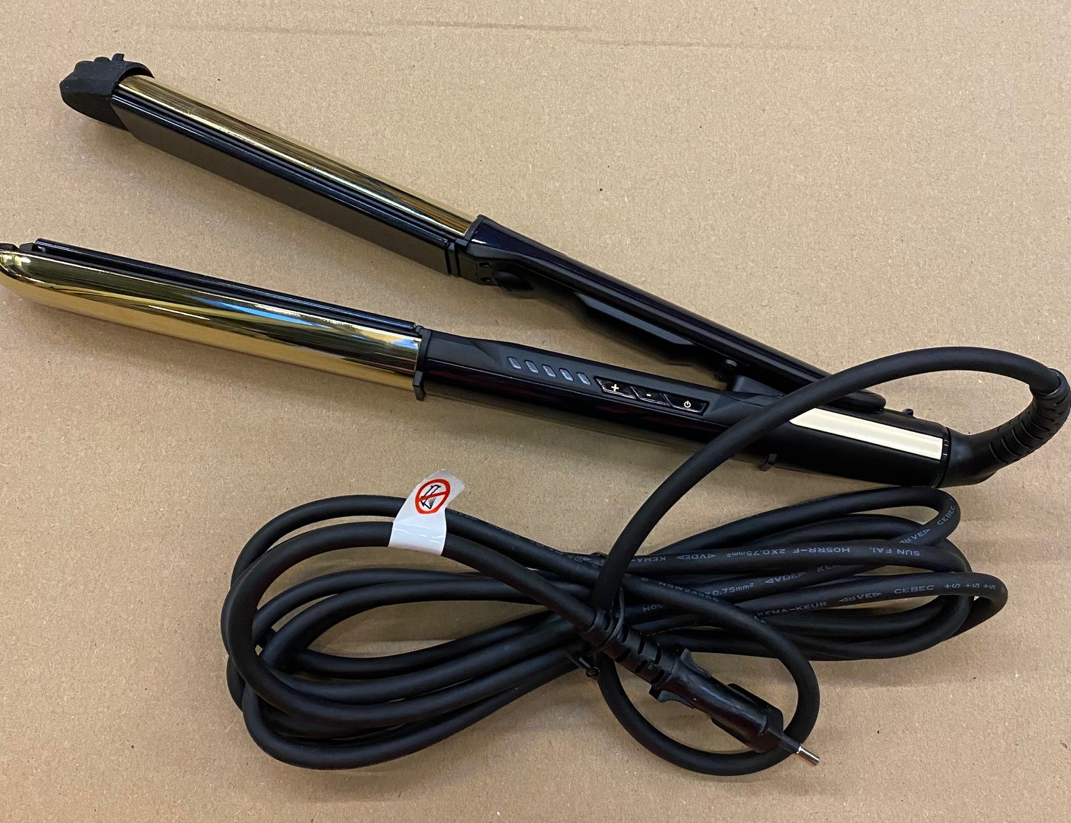 OUTLET - Prostownica do włosów BABYLISS ST484E Black Onyx Styler