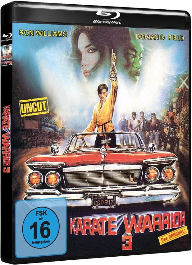 Filmplakat für Karate Warrior 3 Blu-ray. Zeigt Personen, ein Auto und den Filmtitel. Blu-ray-Logo oben.