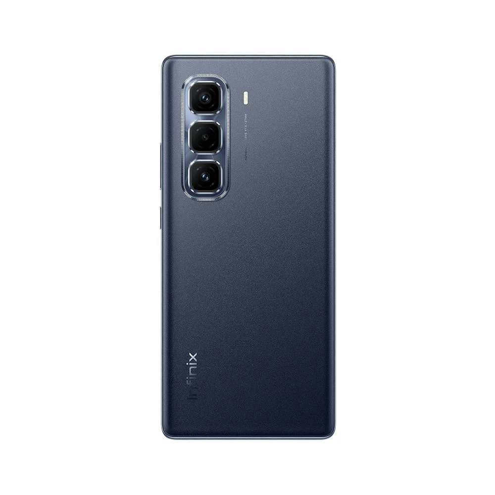 Arkası dikey olarak hizalanmış üç kameraya sahip, koyu mavi bir telefon.