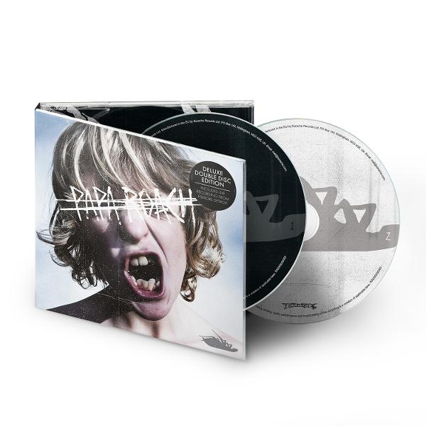 CD-Cover: Papa Roach Album. Eine schreiende Person, mit Text und Logo der Band. Schwarzweiß.