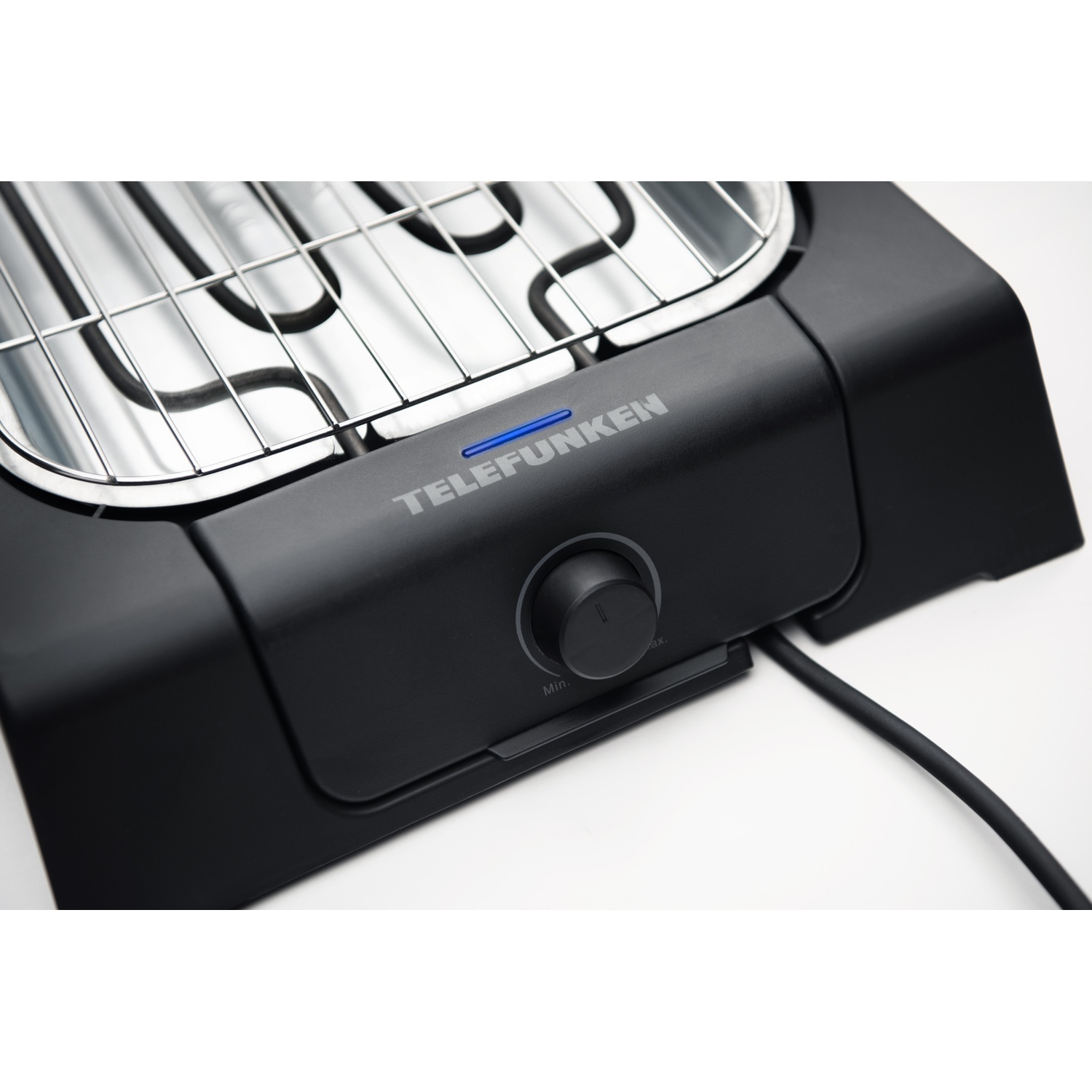 Griglia elettrica nera e grigia con il marchio TELEFUNKEN.