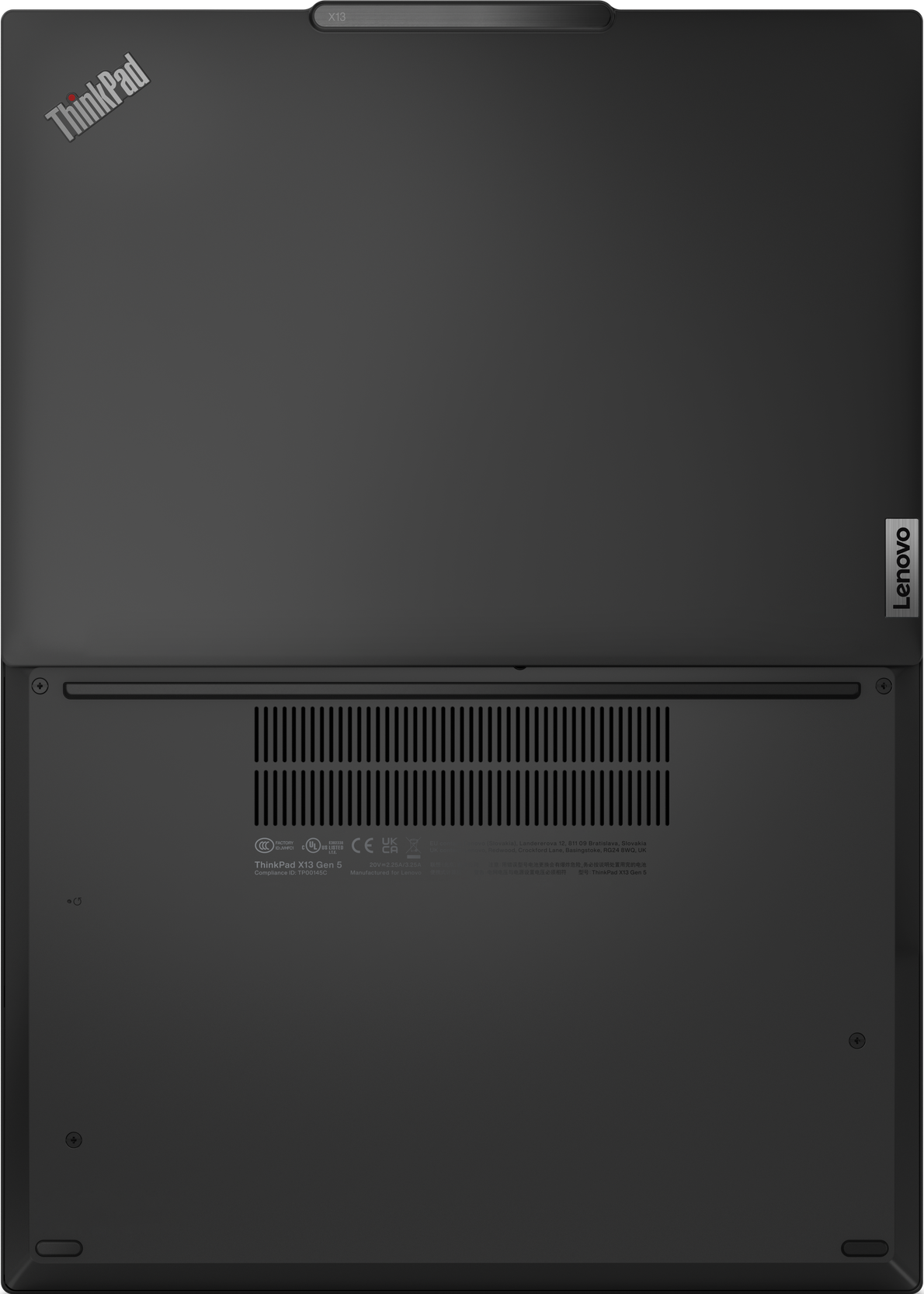 Schwarzer Lenovo ThinkPad Laptop, geschlossen, Unteransicht. Lenovo- und ThinkPad-Logos sichtbar. Lüfter und Anschlüsse.