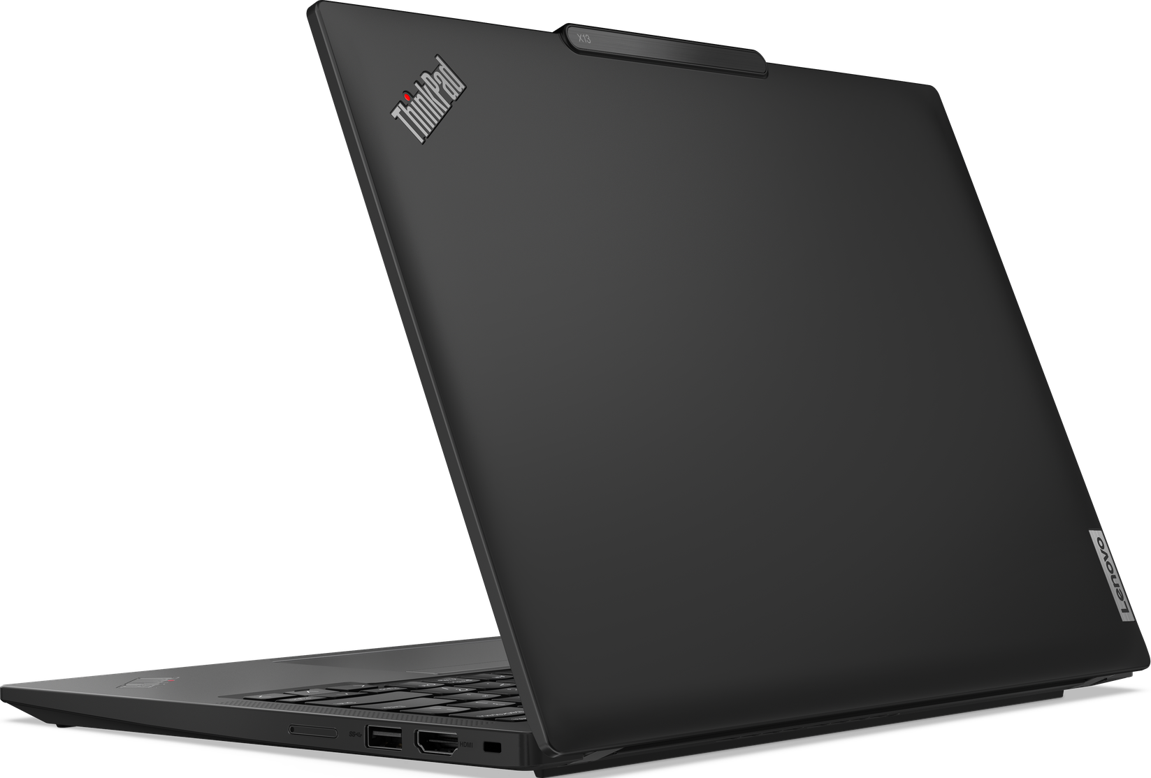 Schwarzer Lenovo ThinkPad Laptop, Rückansicht, teilweise geöffnet. ThinkPad- und Lenovo-Logos sichtbar. Dunkler Hintergrund.
