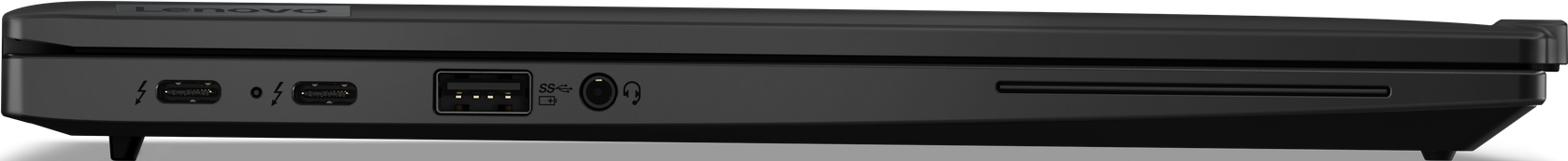 Unteransicht eines schwarzen Lenovo ThinkPad Laptops. Anschlüsse: USB, Kopfhörer. Dunkler Hintergrund.