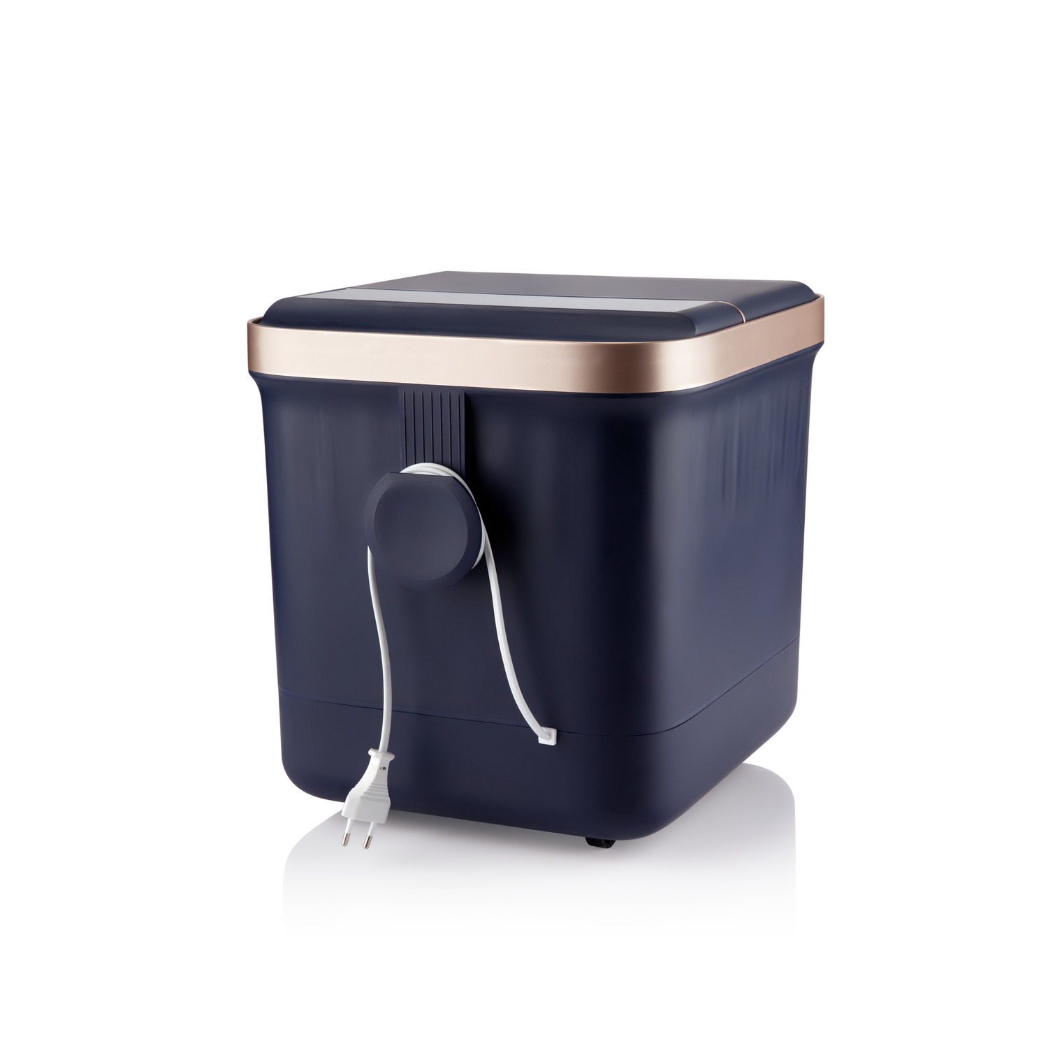 Marineblauw apparaat met een gouden rand en witte kabel.
