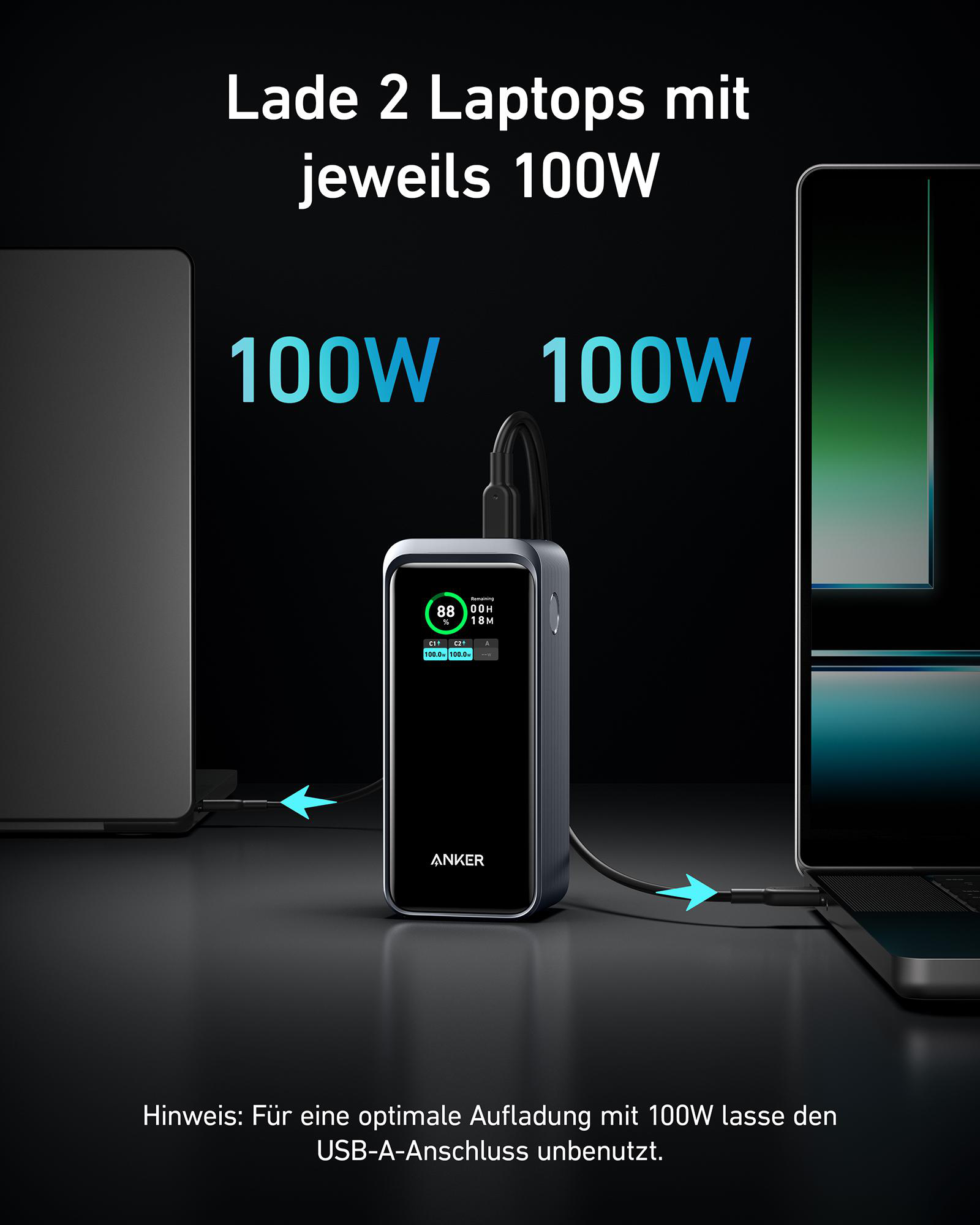 Schwarze Powerbank lädt zwei Laptops mit weißem Text. Pfeile und Text sind vorhanden.
