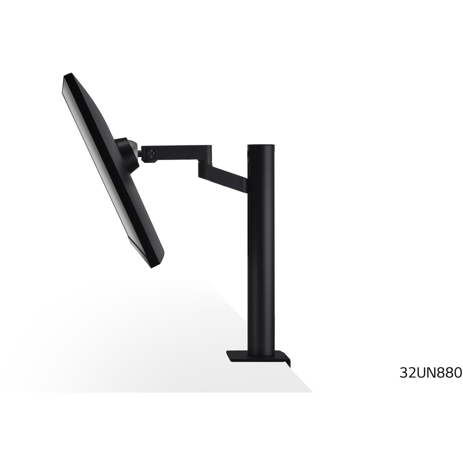 Een zwarte computermonitor op een standaard, witte achtergrond. De monitor is gekanteld, de standaard is verticaal.