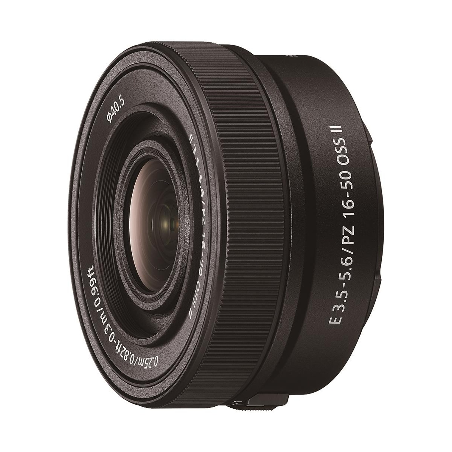 Obiettivo nero della fotocamera con testo, sfondo bianco.