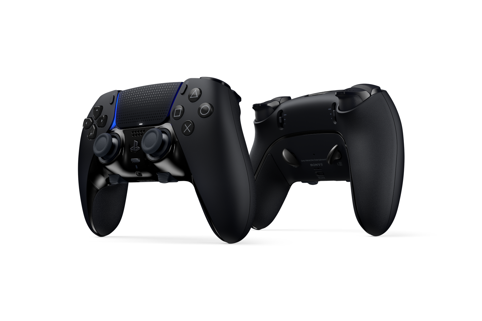 Zwei schwarze Gamecontroller. Ein Controller hat blaue Lichter.