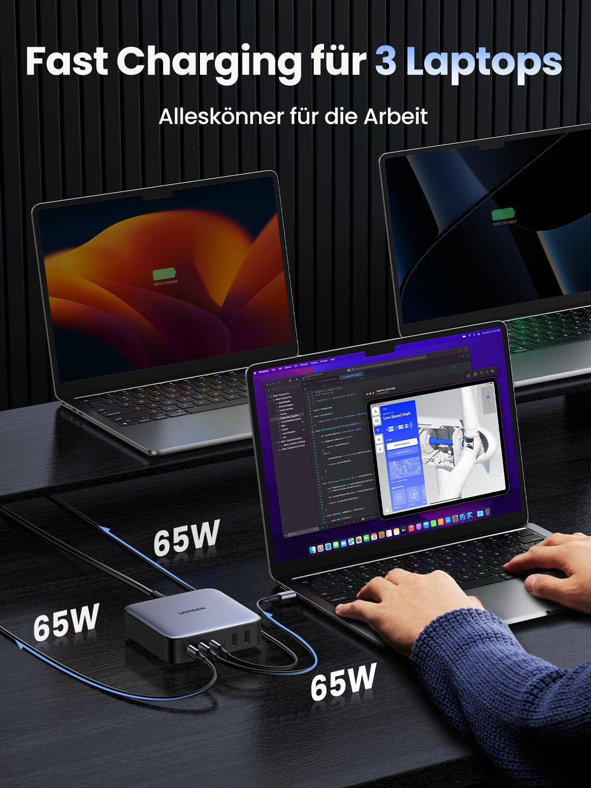 Drei Laptops, die von einem Multi-Port-Ladegerät aufgeladen werden. Text: Fast Charging für 3 Laptops.