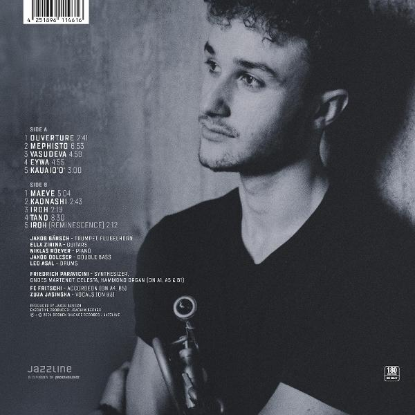 Mann mit lockigem Haar hält eine Trompete. Text mit Musikstücken und Credits auf dunklem Hintergrund.
