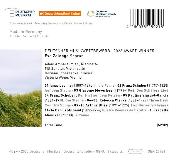 CD-Hülle mit Text. Grüner Hintergrund. Weißer Text mit Namen. Made in Germany. Musikinformationen und Namen.