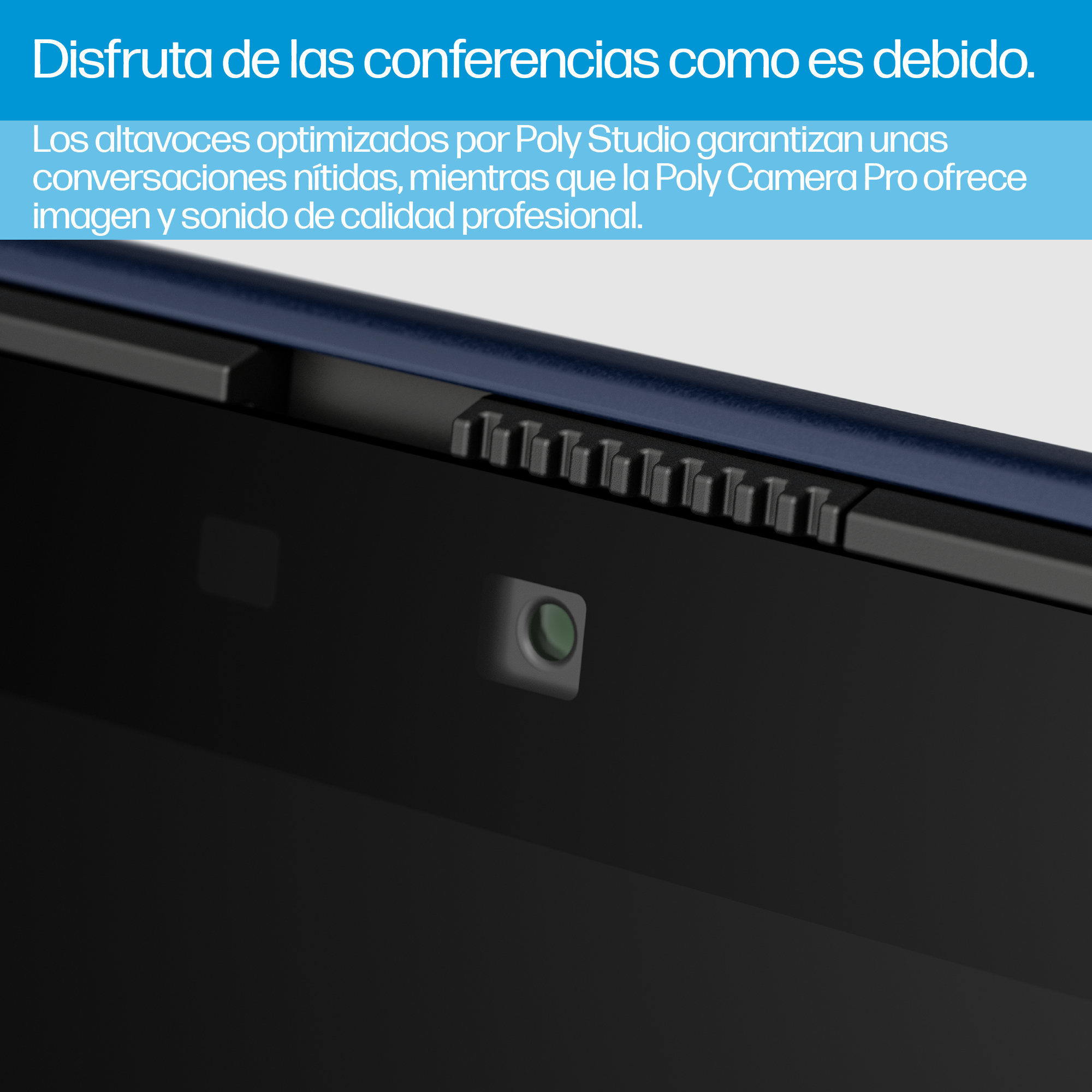Primer plano de pantalla de portátil, con webcam y altavoces.